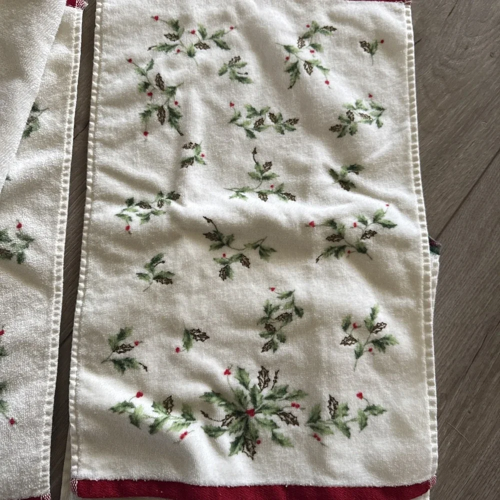 5‎ Lenox American by Design Holiday Nouveau Christmas Ribbon Bath Hand Towels